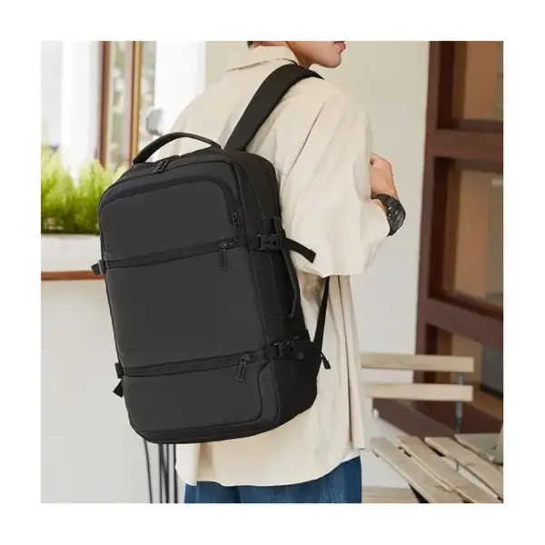 SAC A DOS POUR PC PORTABLE 15.6" AVEC étanche + PORT USB + ANTICHOC NOIR