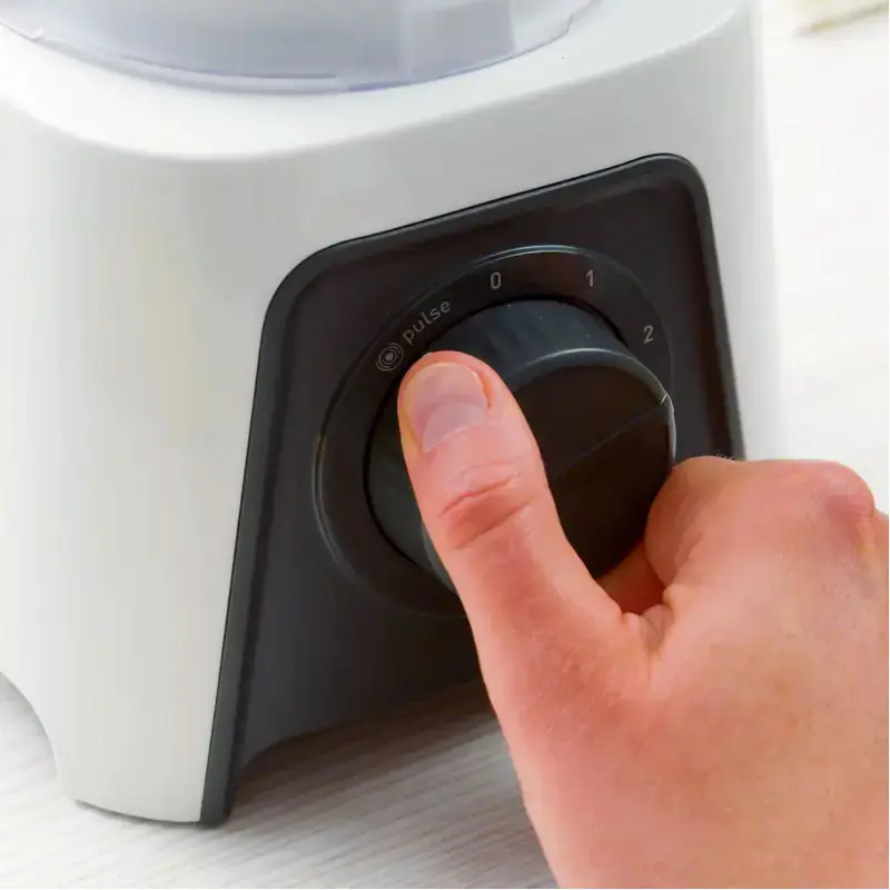 Blender MOULINEX LM2C3110 Avec 2 Accessoires Blanc / LM2C3110