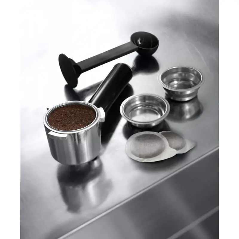 Machine à café Delonghi Dedica Style EC685M / 1300W / Blanc