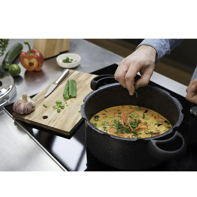 Cocotte 2EN1 SEB ClipsoMinut Ultra Resist 5 Litres Noir